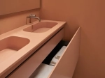 Plan vasque système d’évacuation discret L 50 à 201 x P 40 à 51 cm, finition lisse mate, 10 couleurs, Anti bactérien, résine Akrytan® teinté dans la masse, Livraison Offerte.